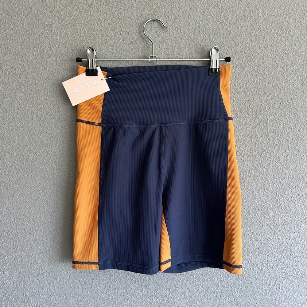 NWT Wilo Navy and Orange Biker Shorts Small